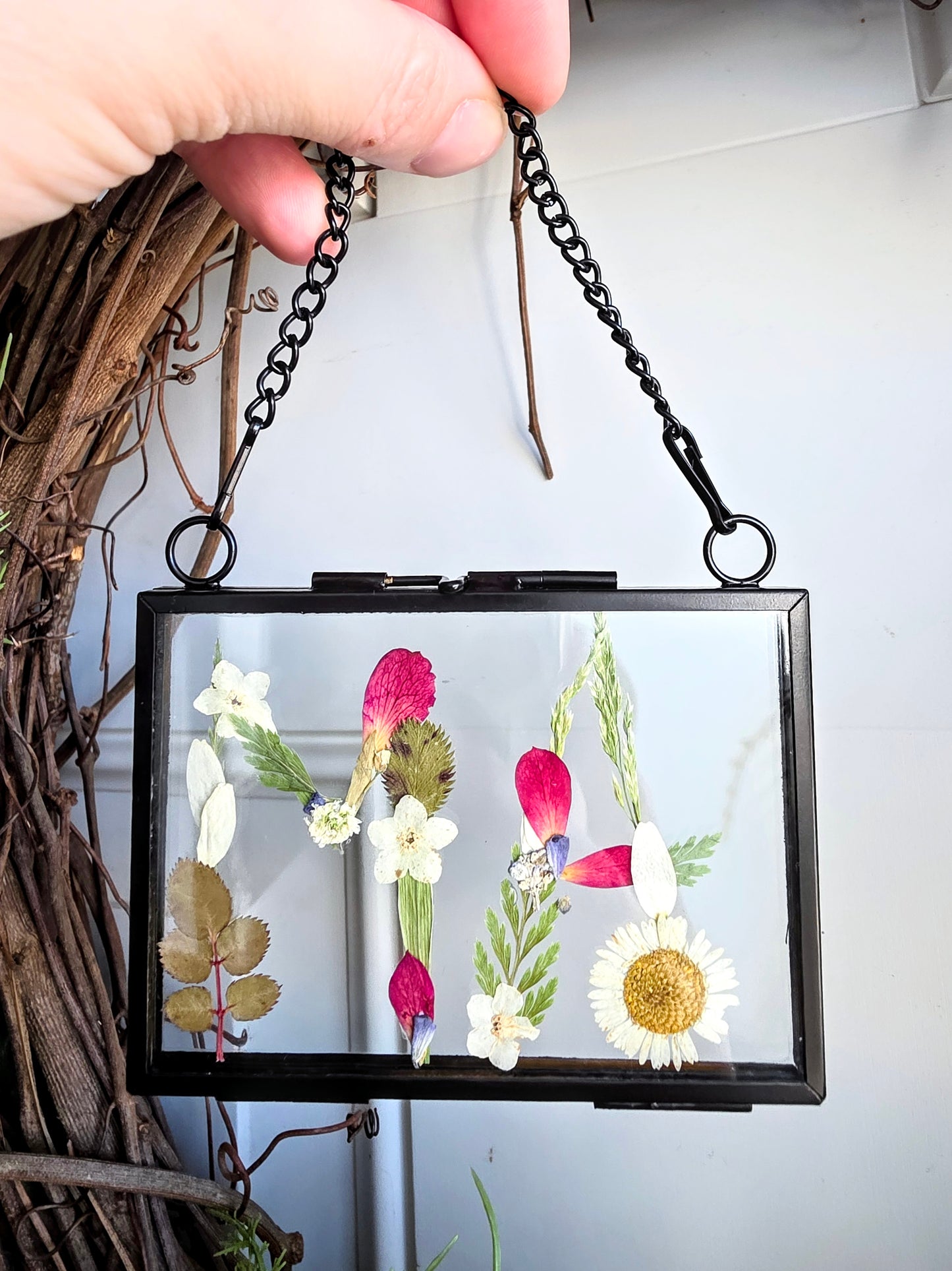 "MA" initial pressed flower Mini frame, vintage black